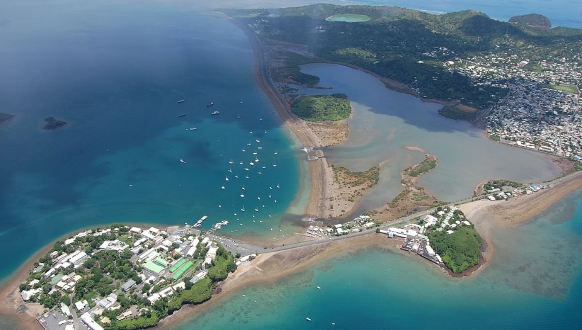 Emirates Airlines Dzauodzi Office in Mayotte